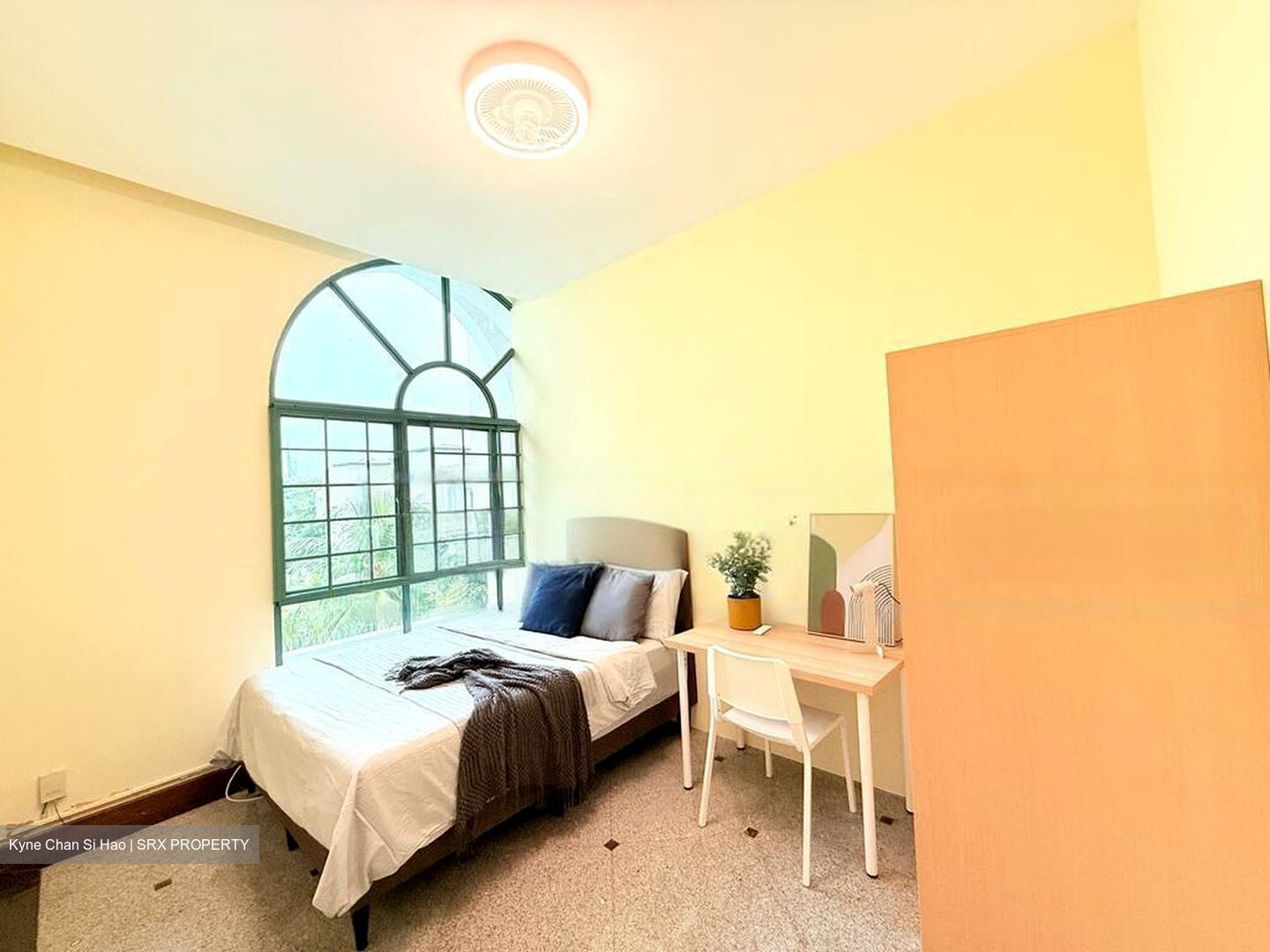 Gold Coast Condo (D5), Condominium #517803001